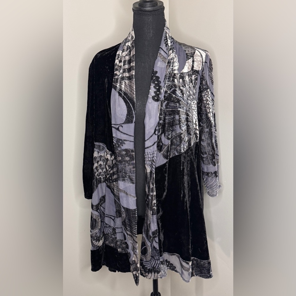 Chicos‎ Black/Gray Patterned Cardigan velvet Mixed Media Open Front size 1p Med